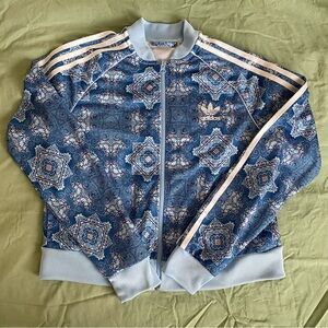 Girls Adidas Jacket. Size 12 youth or womens XS. Blue paisley zip up jacket